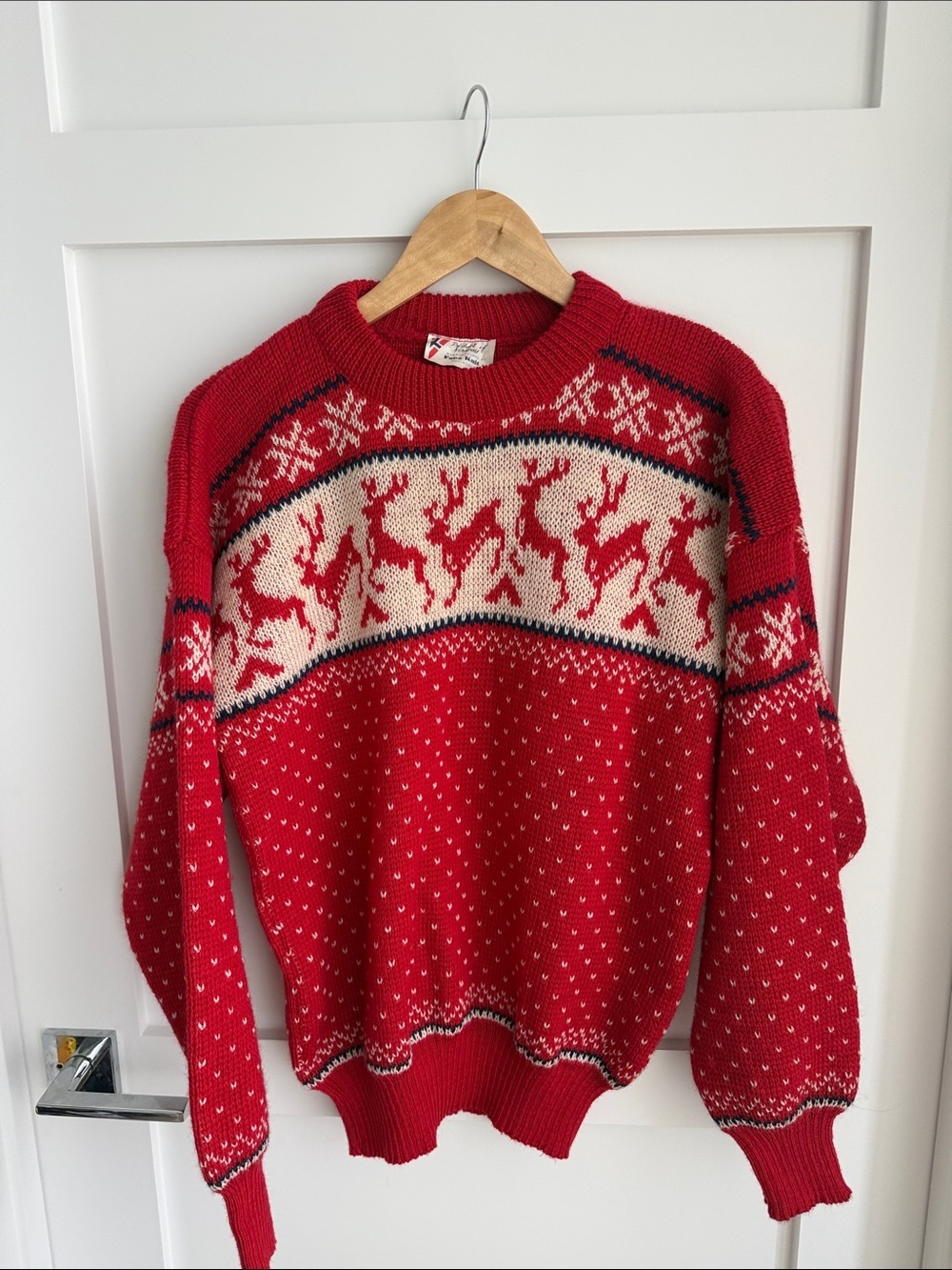 Vintage Fana knit Christmas wool sweater from Norway